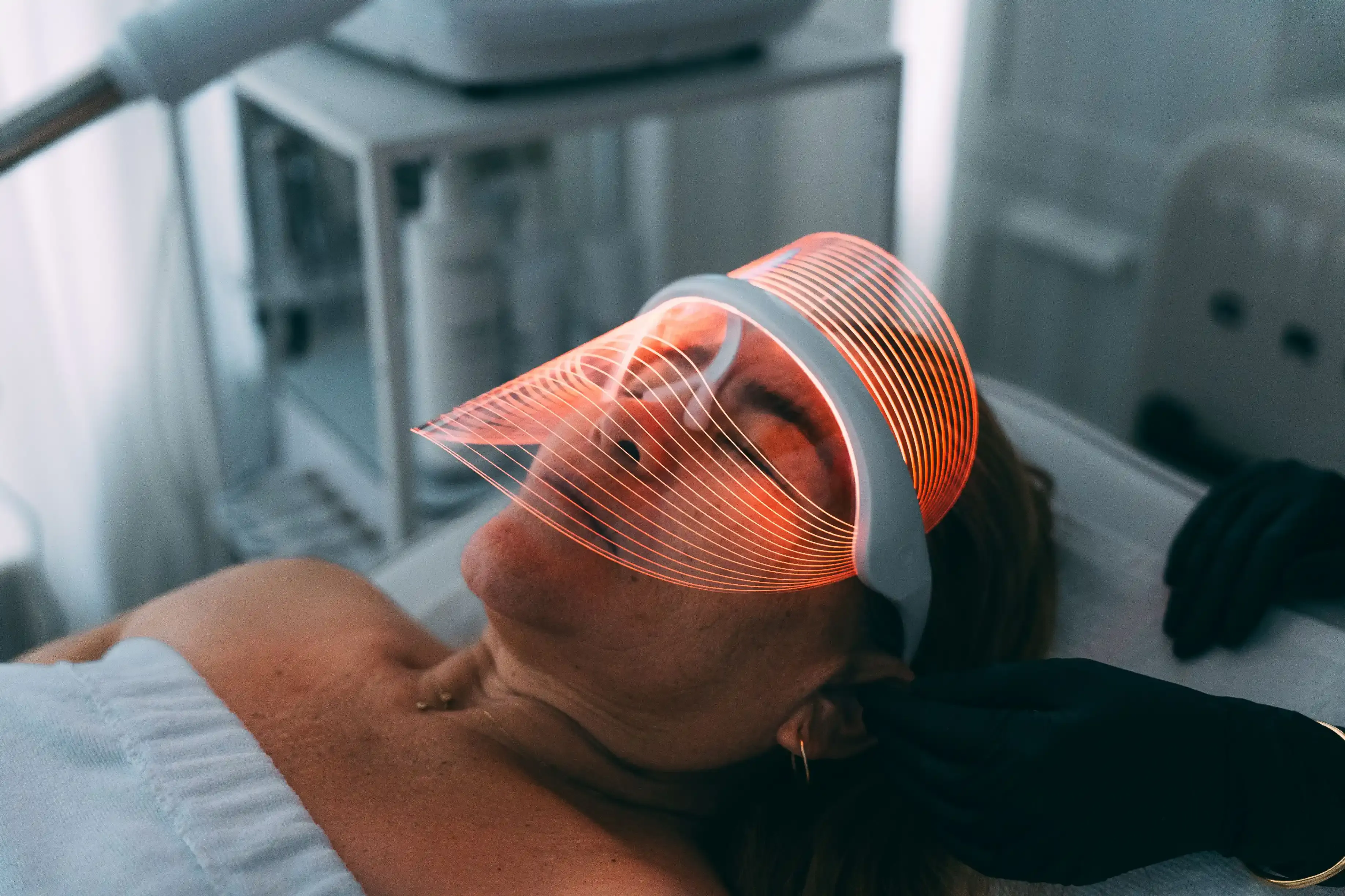 Tiefenreinigung der Haut bei Val Luna Beauty
