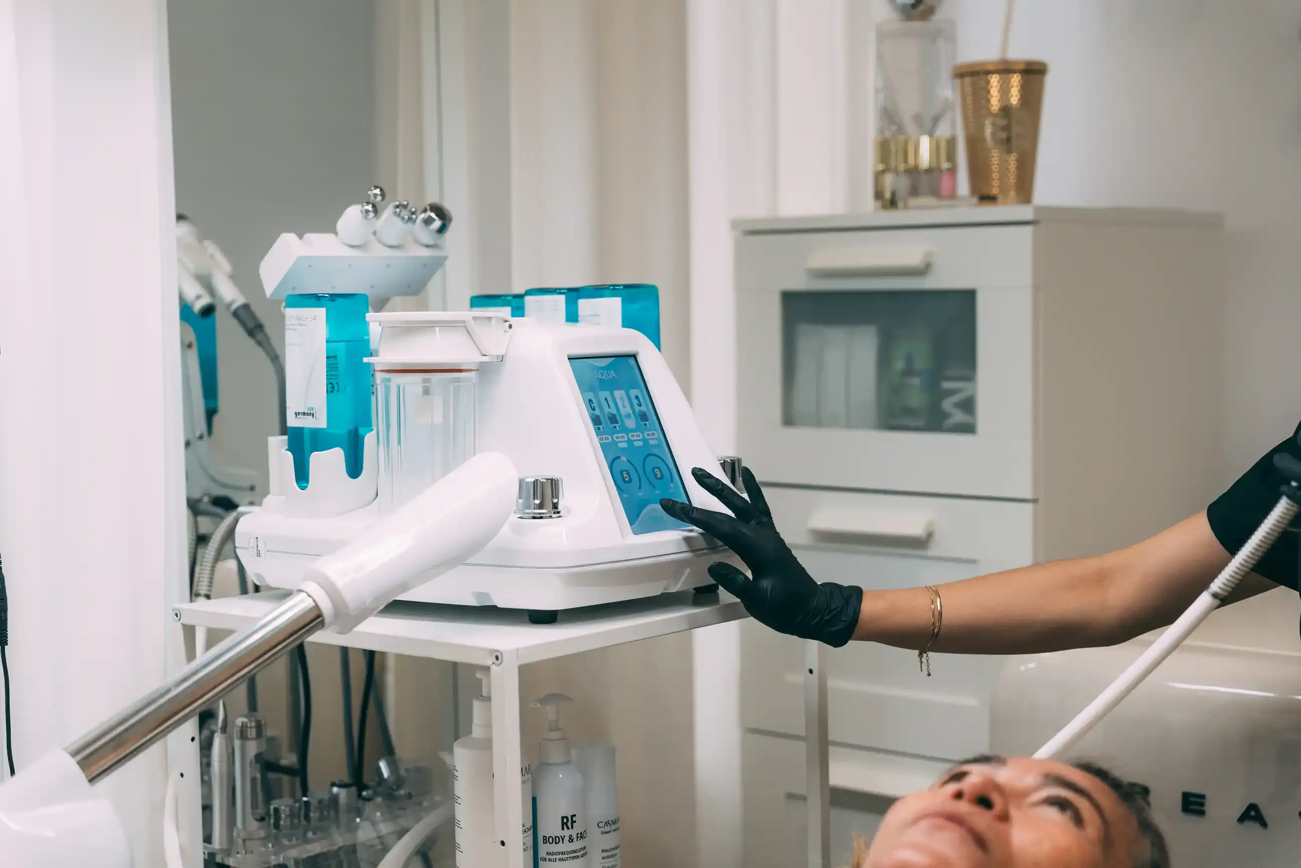 Diamant-Mikrodermabrasion bei Val Luna Beauty